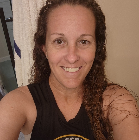 LIVE SHOWS AV VUORI LULU ADIDAS NIKE ...PLEASE LIKE TO KNOW WHEN I GO LIVE - Picture 8 of 11